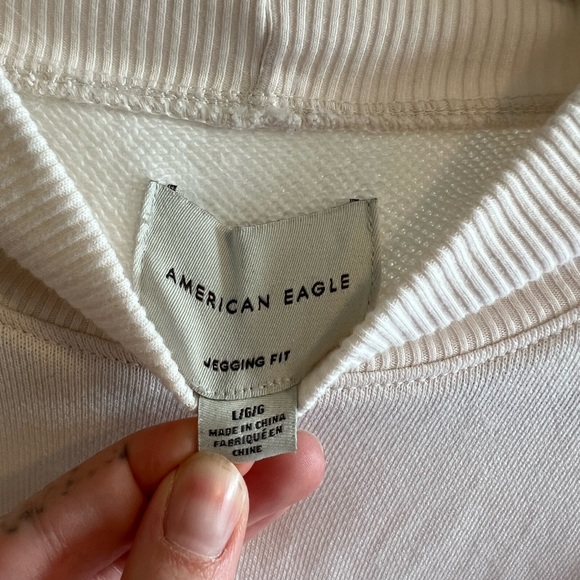 American Eagle Cream Crew Neck - L - Picture 4 of 7